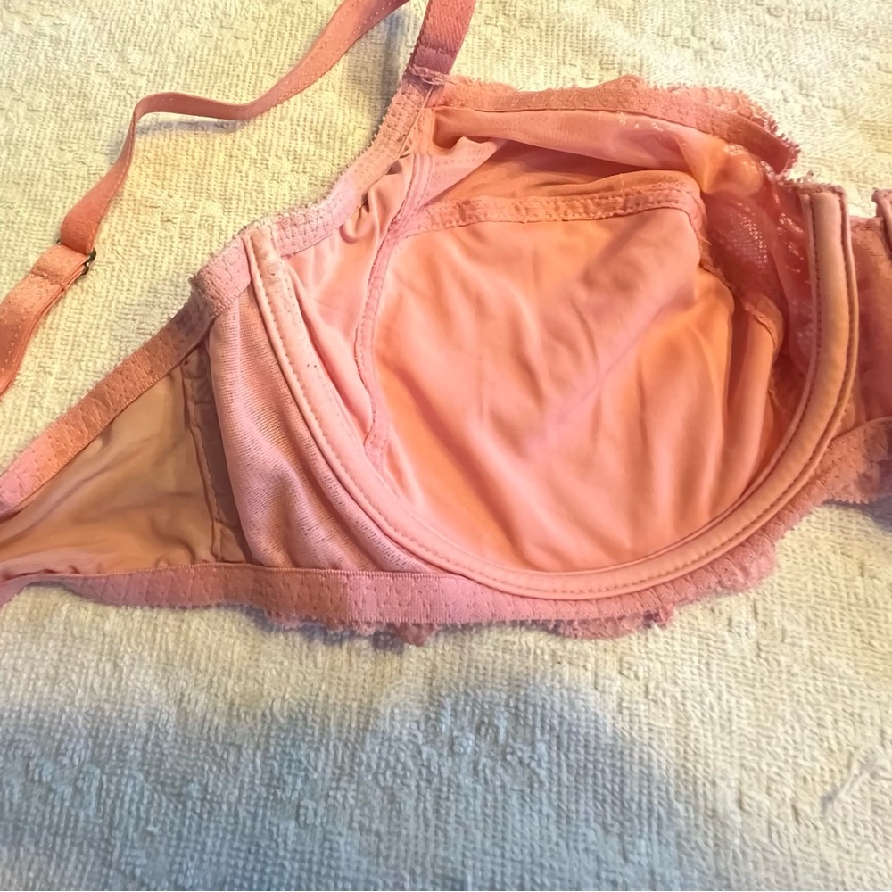 Lacy Pink Chantelle wired - Picture 6 of 7